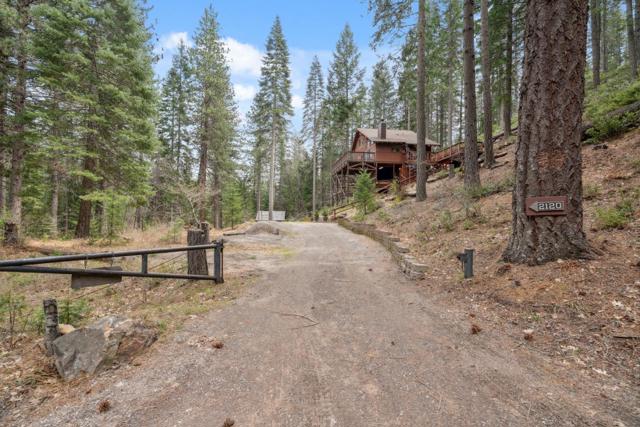 2120 Pack Trail, Mount Shasta CA: https://media.crmls.org/mediaz/4f07542e-dc45-4749-9cec-68cb4a90ccb3.jpg