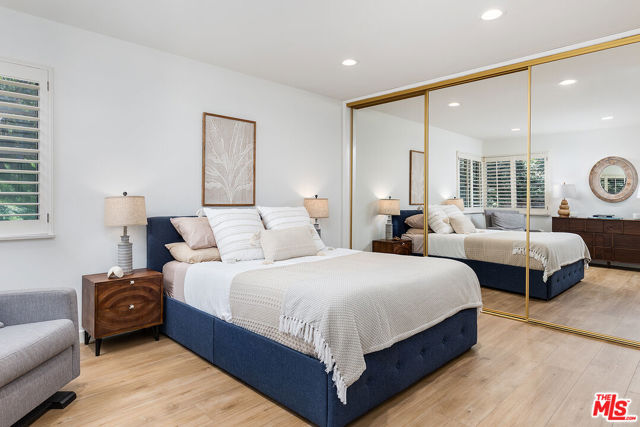 1215 Linda Ridge Lane, Pasadena CA: https://media.crmls.org/mediaz/4f0771b1-288f-4b39-be5f-c5e80f2f429d.jpg