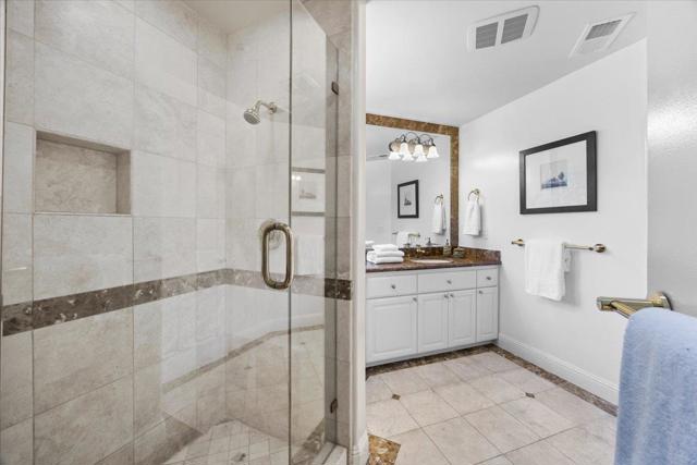 801 Eucalyptus Avenue, Hillsborough CA: https://media.crmls.org/mediaz/4f078777-49a5-4d02-a96b-0ddecaa4a49c.jpg