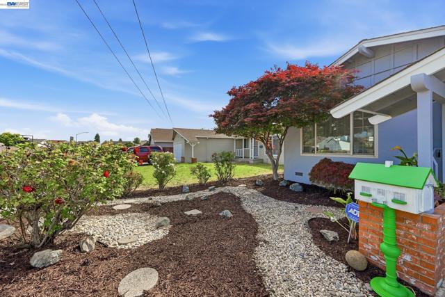 Image 2 of 51 For 1326 Vining Dr