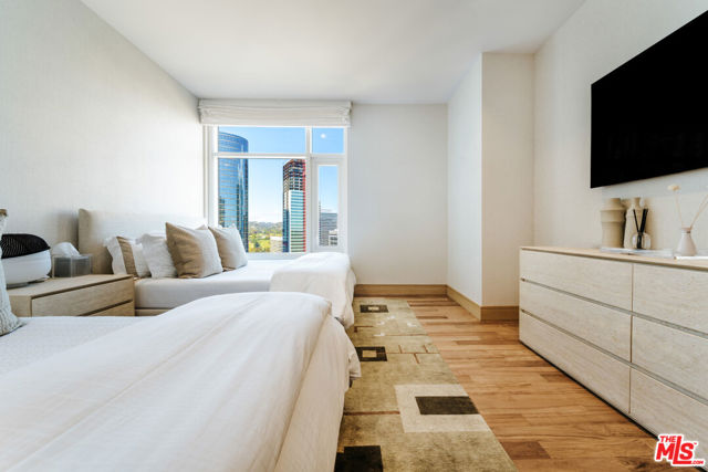 1 W Century Drive, Los Angeles CA: https://media.crmls.org/mediaz/4f07ee46-8350-4aa2-8a34-cdbd54a06e29.jpg