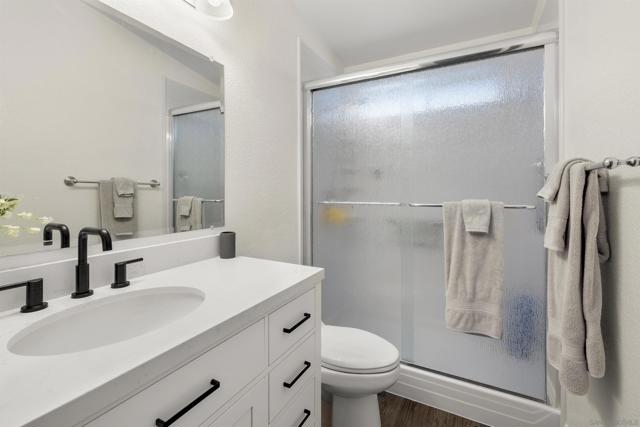 7241 San Luis St, Carlsbad CA: https://media.crmls.org/mediaz/4f080e82-151e-4aff-b4d2-6e453a49b342.jpg