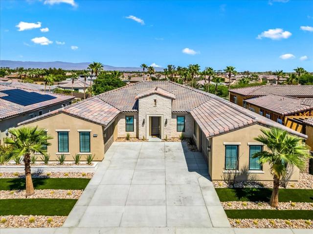 57870 Stone Creek W Trail, La Quinta CA: https://media.crmls.org/mediaz/4f0855f3-09f8-4ada-931a-61954bc28c28.jpg