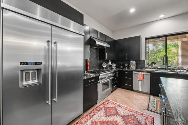 7 Chopin Court, Rancho Mirage CA: https://media.crmls.org/mediaz/4f087715-b58d-4392-9818-8df8f89f0219.jpg