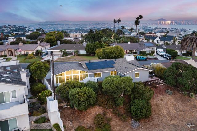 3537 Addison St, San Diego CA: https://media.crmls.org/mediaz/4f092788-4fb7-4ac5-b339-42b67a62c1a9.jpg