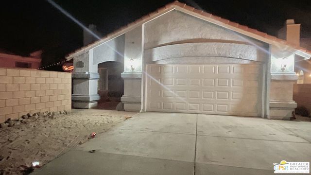 51905 Avenida Rubio, La Quinta CA: https://media.crmls.org/mediaz/4f092d9a-5974-469b-9727-fdaf4078785f.jpg