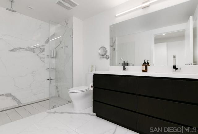 1388 Kettner Blvd, San Diego CA: https://media.crmls.org/mediaz/4f09e653-f92b-4600-a9af-e33a3ffb5095.jpg