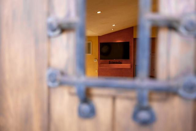 810 Altura Place, Del Rey Oaks CA: https://media.crmls.org/mediaz/4f0a854e-1645-4383-8ad7-0ebd21007c9e.jpg