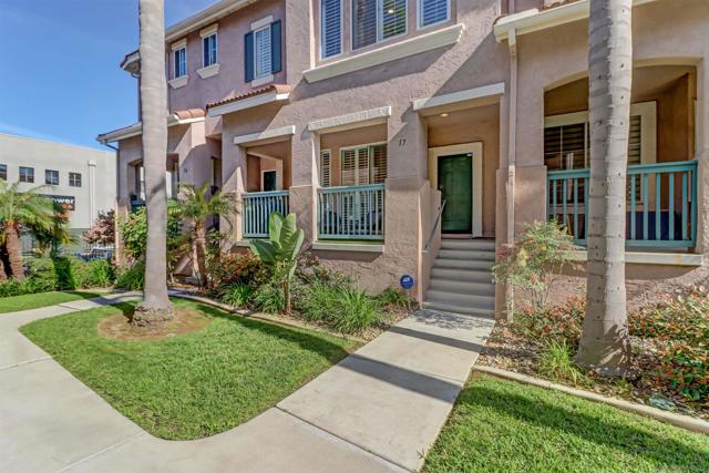 946 Camino De La Reina, San Diego CA: https://media.crmls.org/mediaz/4f0ab15e-a6f2-4cd1-8a1d-225281087e05.jpg