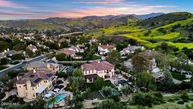 5715 Calais Court, Calabasas CA: https://media.crmls.org/mediaz/4f0ae947-2867-478c-aa04-7bab6da7943c.jpg