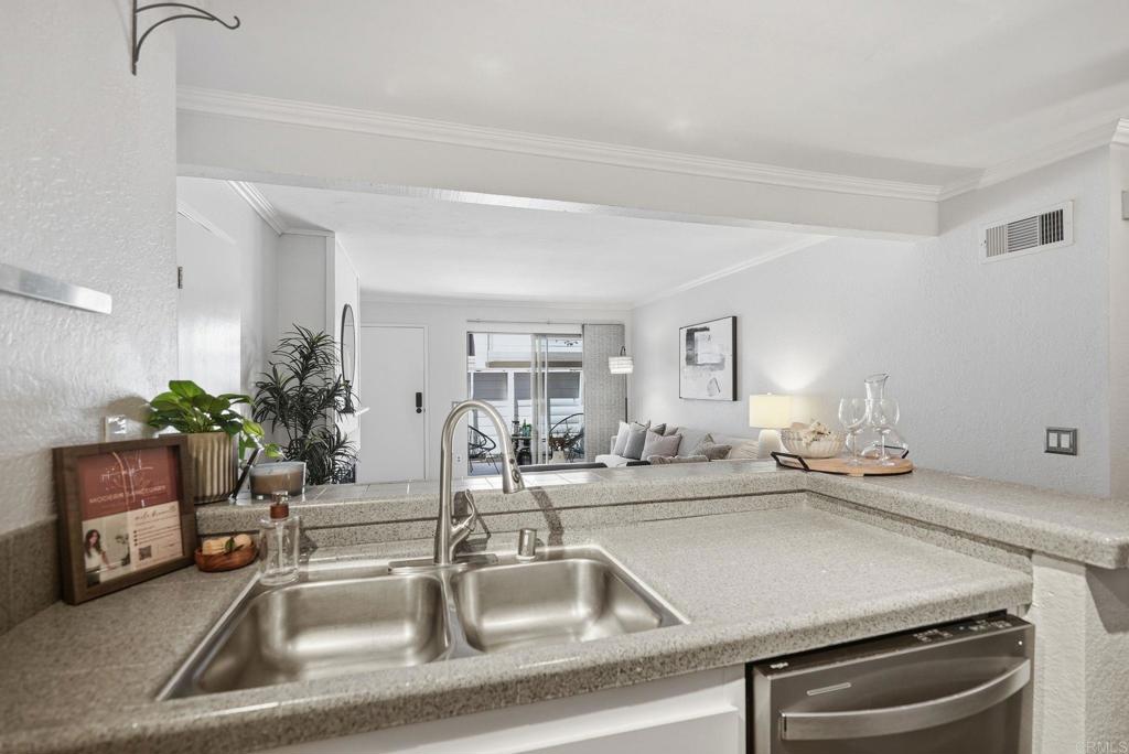 9209 Village Glen Drive - photo 8