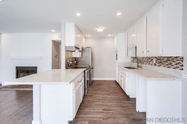 5025 Collwood Way, San Diego CA: https://media.crmls.org/mediaz/4f0b8bc8-c874-43dd-9521-9c6d355d49f8.jpg