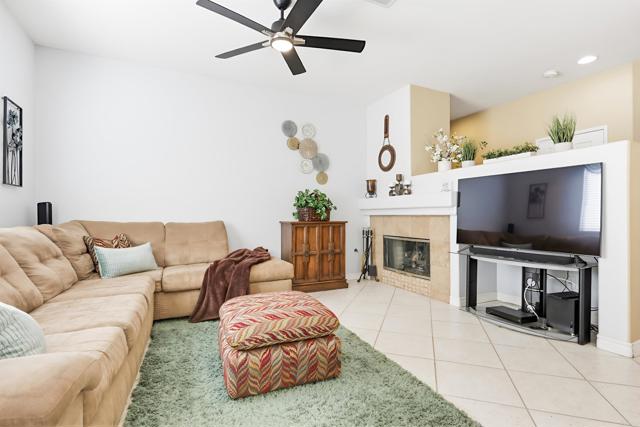 Detail Gallery Image 11 of 41 For 868 Panella Ct, Oceanside,  CA 92057 - 4 Beds | 2 Baths