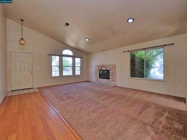 4300 Cannington Lane, Salida CA: https://media.crmls.org/mediaz/4f0cc62c-5ef6-4ee0-a287-0a7e892945d4.jpg