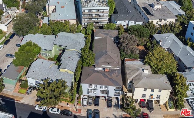 500 512 520 Midvale Avenue, Los Angeles CA: https://media.crmls.org/mediaz/4f0d060f-8c66-4c75-95bb-c1194ad55484.jpg