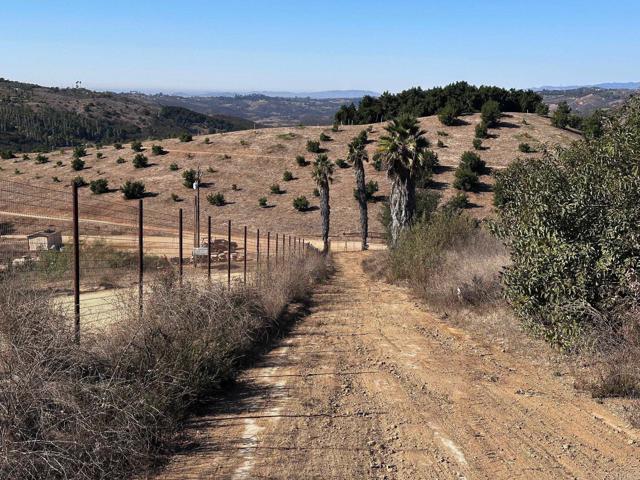 Detail Gallery Image 4 of 12 For 40 Oak Glen Rd, Valley Center,  CA 92082 - – Beds | – Baths