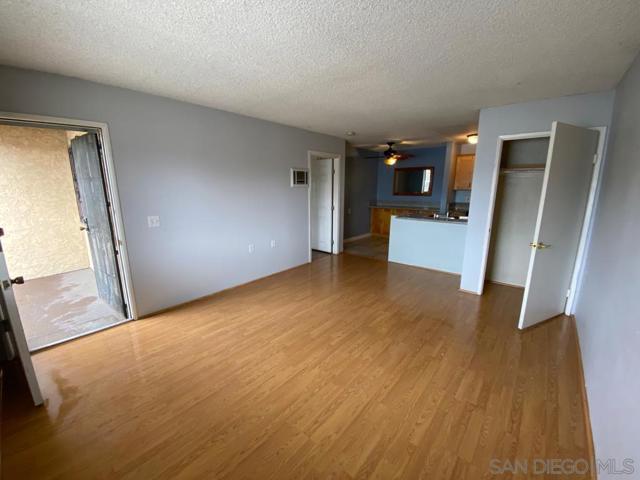 6670 University Ave, San Diego CA: https://media.crmls.org/mediaz/4f0e084b-5978-417b-932a-cb29db3b19fd.jpg