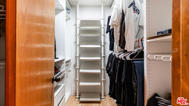 26665 Lakeview Drive, Helendale CA: https://media.crmls.org/mediaz/4f0ea3cf-4b57-496c-8794-d42989470a06.jpg