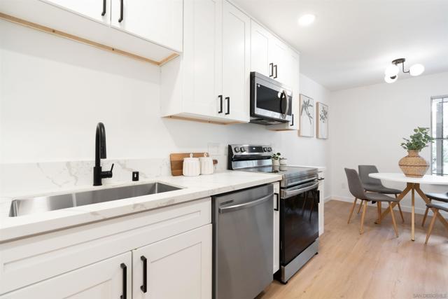540 Oakdale Ln, El Cajon CA: https://media.crmls.org/mediaz/4f0f3bff-c1a6-45d0-8e7a-4b9dfc8a7443.jpg