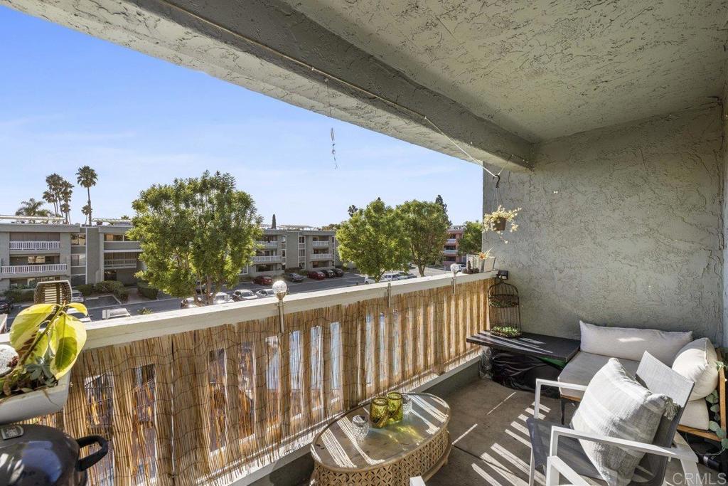 1050 Washington Ave - photo 14