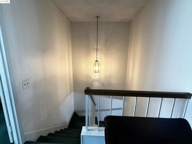 13305 Meyer Rd, Whittier CA: https://media.crmls.org/mediaz/4f1147f7-7b75-4dbe-88a3-f1cb46ea8dd8.jpg