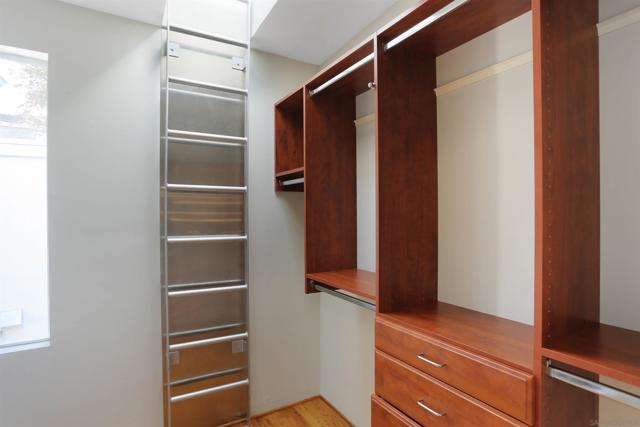 1575 Kettner Blvd, San Diego CA: https://media.crmls.org/mediaz/4f117046-8836-4977-9011-a8b5bcb04389.jpg