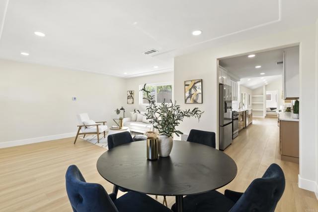 Detail Gallery Image 4 of 20 For 5170 Randlett Dr, La Mesa,  CA 91942 - 3 Beds | 2 Baths