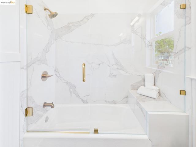 2602 Adeline St, Oakland CA: https://media.crmls.org/mediaz/4f12a373-12da-4e09-9228-9a1c67f9ca11.jpg