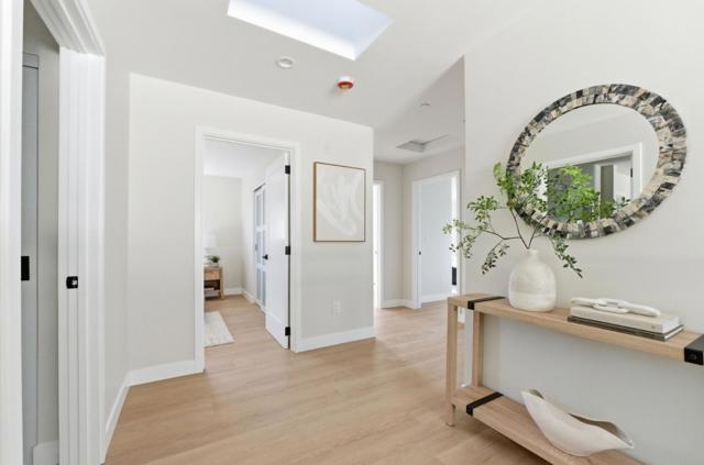 55 Orchard Avenue, Redwood City CA: https://media.crmls.org/mediaz/4f135d3c-36f3-4aca-a62c-345dcc61c4ab.jpg