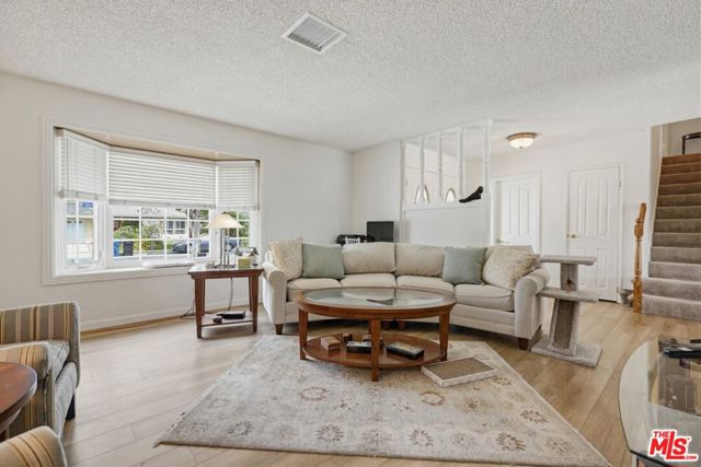 Image 7 of 49 For 4772 Cathy Avenue