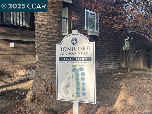 1975 Bonifacio St, Concord CA: https://media.crmls.org/mediaz/4f1432a0-4abc-4c8b-8c8f-4b1f4cb012c5.jpg