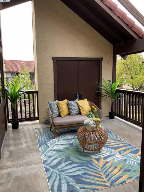 2513 Galleon Place, San Leandro CA: https://media.crmls.org/mediaz/4f15adb2-d9a7-437f-9d55-3284c353e0fc.jpg
