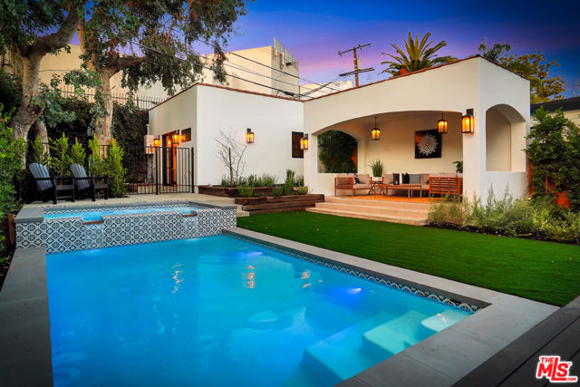 8617 Rugby Drive, West Hollywood CA: https://media.crmls.org/mediaz/4f15b408-ba42-4c3d-aad7-39d93cce8454.jpg