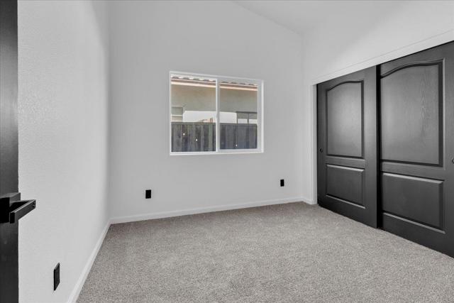 1250 Greenleaf Loop, Greenfield CA: https://media.crmls.org/mediaz/4f1662af-9438-413c-a3c8-5d6ab34b48f9.jpg