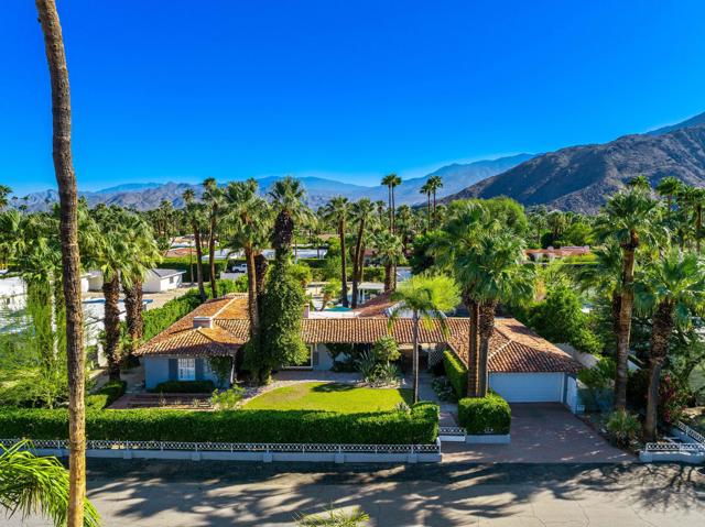 365 Camino Norte, Palm Springs CA: https://media.crmls.org/mediaz/4f16a0b4-f272-4870-a450-0c0f3226bb78.jpg