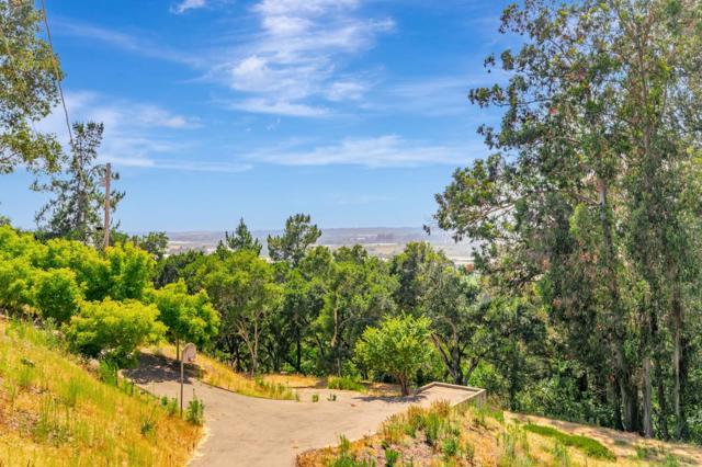 411 Hecker Pass Road, Watsonville CA: https://media.crmls.org/mediaz/4f17c368-bb2f-4206-8bcd-fbb6dee912e0.jpg
