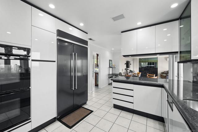 1151 Catalina Boulevard, San Diego CA: https://media.crmls.org/mediaz/4f17c52c-7797-406c-afc2-70db29e65215.jpg