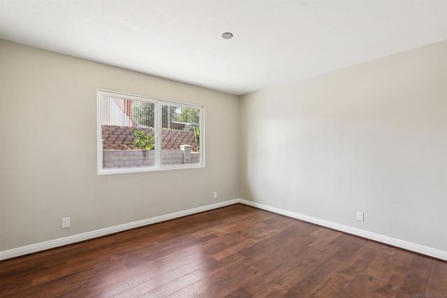 14637 Poway Mesa Dr, Poway CA: https://media.crmls.org/mediaz/4f180c1e-b6ba-4f90-8740-56b7a2780af0.jpg