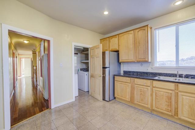 435 Brazil Avenue, San Francisco CA: https://media.crmls.org/mediaz/4f19c667-130a-4147-83a7-8a1ba368a9cc.jpg