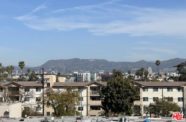 1401 S St Andrews Place, Los Angeles CA: https://media.crmls.org/mediaz/4f19d441-18ea-42b8-8594-a8e7416405e5.jpg