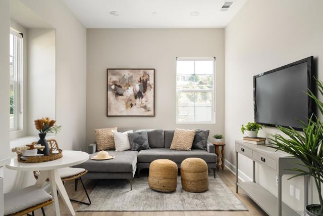 17582 Boca Raton Ln, Poway CA: https://media.crmls.org/mediaz/4f19d793-fd2f-420b-bca5-f2c7dff2e4d3.jpg