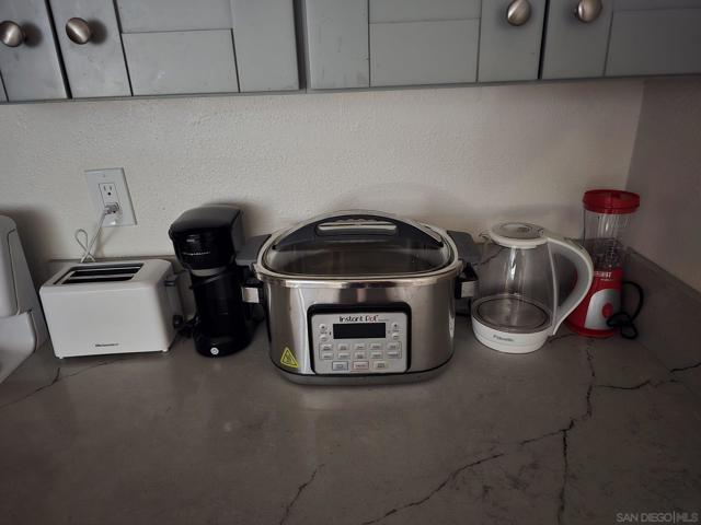 6333 Mount Ada Rd., Clairemont Mesa CA: https://media.crmls.org/mediaz/4f1a8ab6-f600-400e-80a1-1efc3fdd205f.jpg