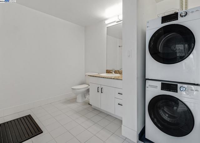260 King Street, San Francisco CA: https://media.crmls.org/mediaz/4f1b0955-4956-412f-a4f5-303df06bb199.jpg
