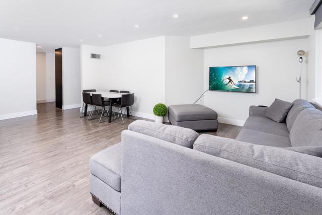 3550 Lebon Dr, San Diego CA: https://media.crmls.org/mediaz/4f1b1c24-d6bc-4d78-99b8-821cd7ba7497.jpg