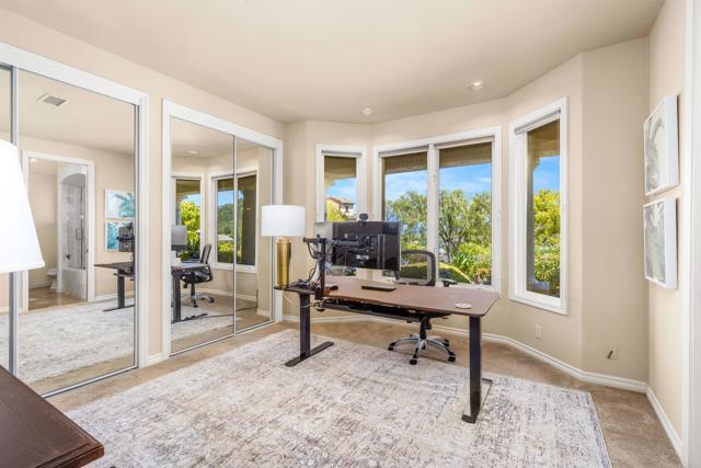 9698 Welk View Drive, Escondido CA: https://media.crmls.org/mediaz/4f1c084e-b2e4-499f-928e-64e9190fe38e.jpg