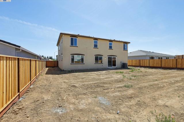 5204 Cardinal Court, Antioch CA: https://media.crmls.org/mediaz/4f1c81df-c619-4682-8d8e-8b06aa2a002d.jpg