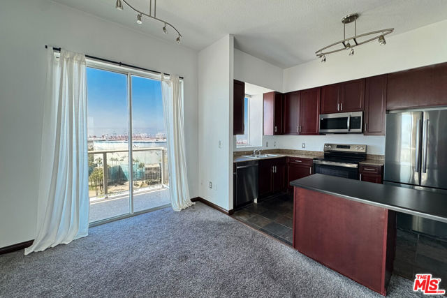 488 E Ocean Boulevard, Long Beach CA: https://media.crmls.org/mediaz/4f1c9828-b1be-471b-b7c1-b9bcfdaed198.jpg
