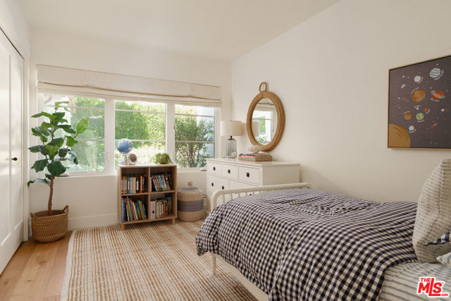 715 Circle Drive, Montecito CA: https://media.crmls.org/mediaz/4f1d6350-a94f-4ece-b682-e305dcbf0a5e.jpg