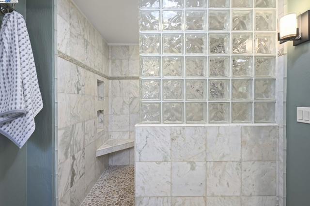 561 Santander Dr, San Ramon CA: https://media.crmls.org/mediaz/4f1ee243-08d2-45f9-9d6d-25b46b00c7ba.jpg