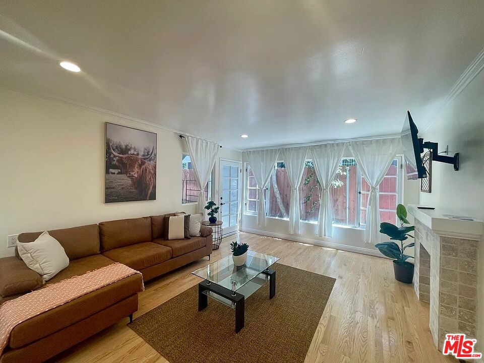 834 Lincoln Boulevard #4